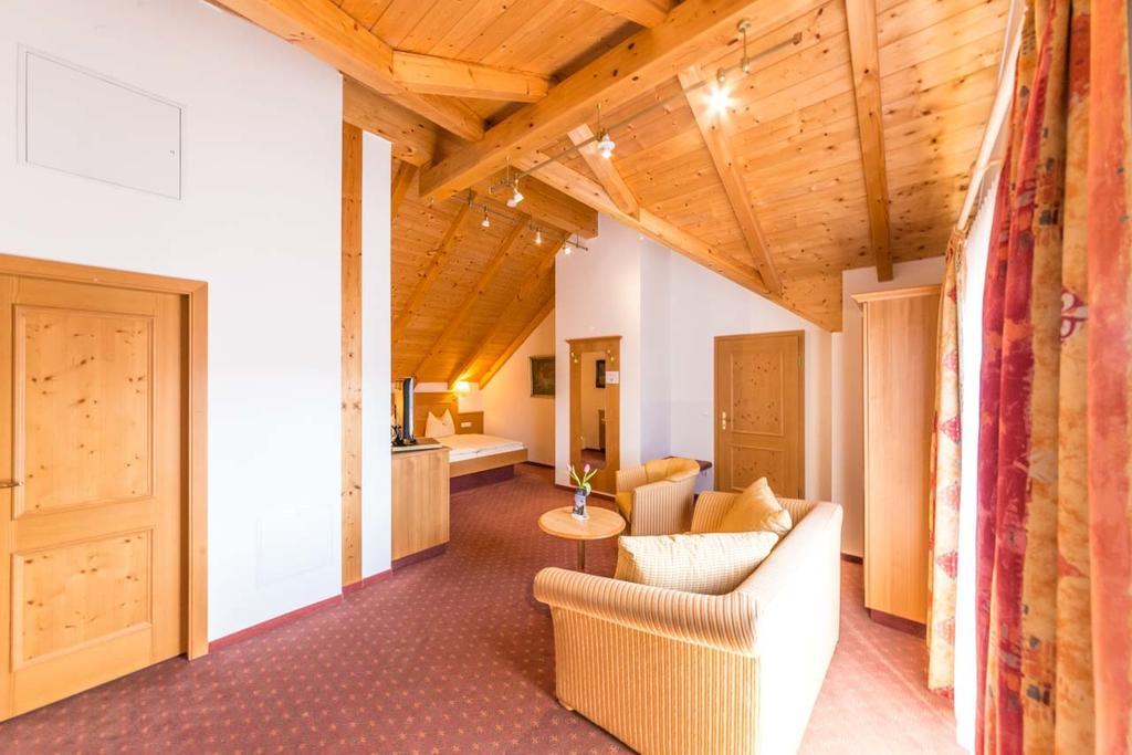 Metzgerei Gasthof Oberhauser - Hotel Zur Post Egling Exteriér fotografie