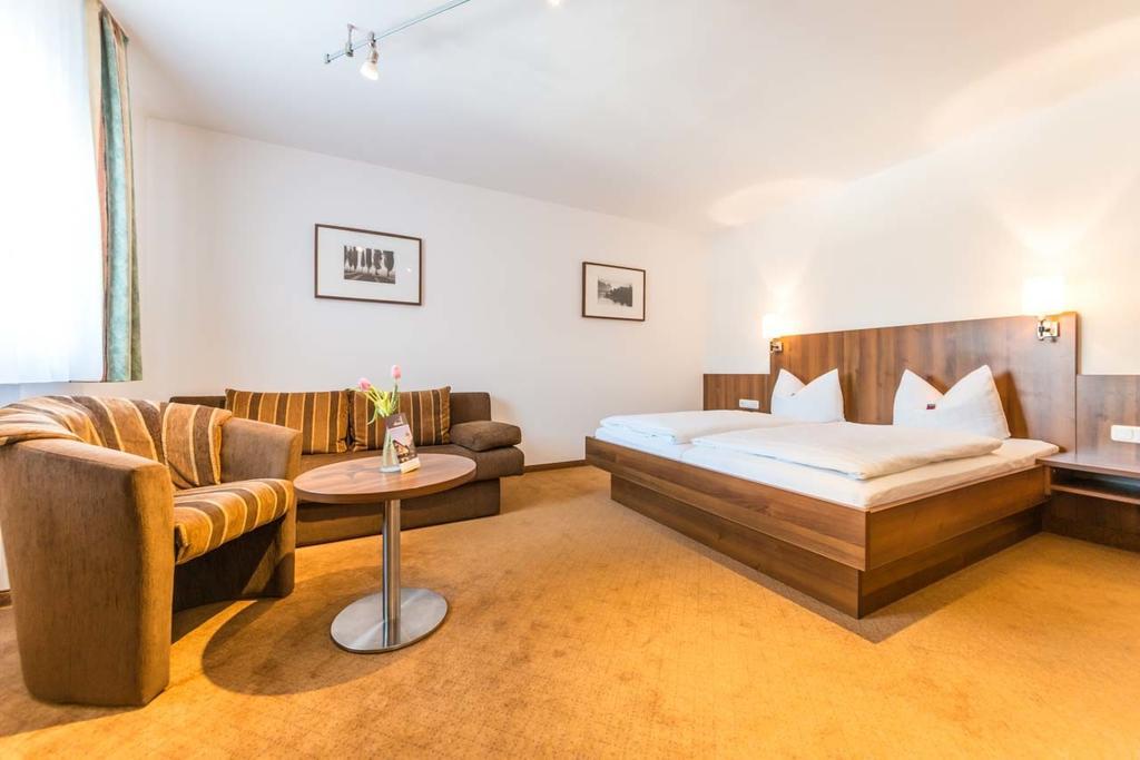 Metzgerei Gasthof Oberhauser - Hotel Zur Post Egling Exteriér fotografie