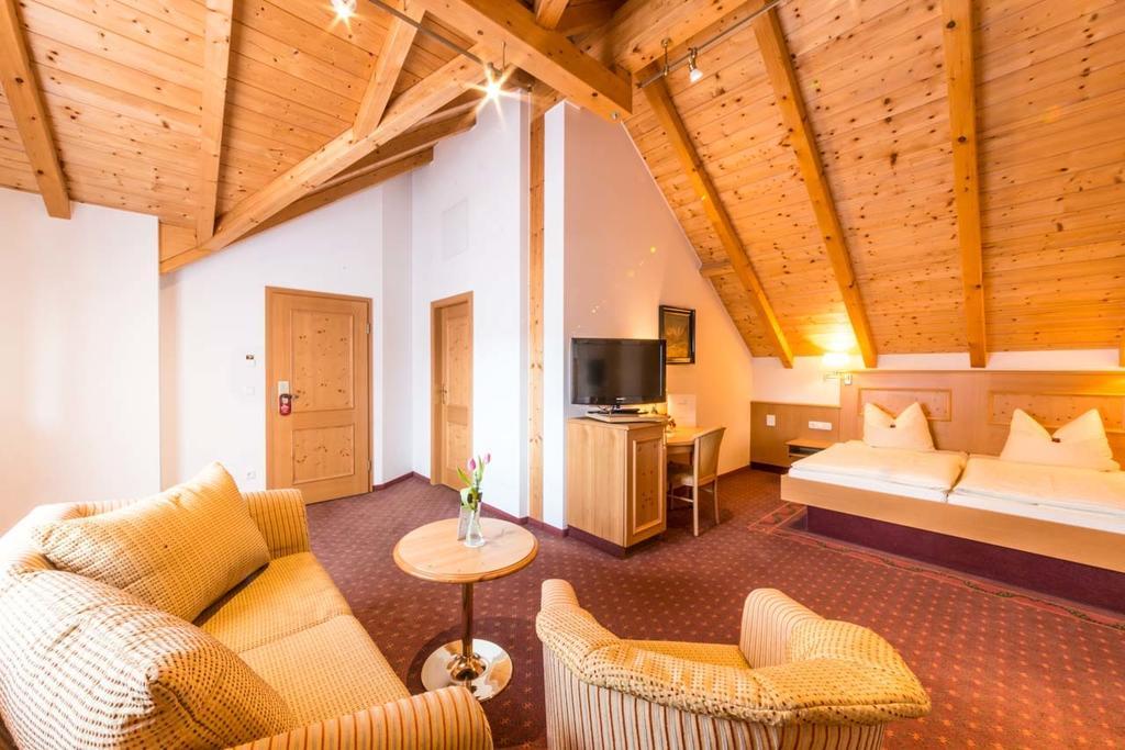 Metzgerei Gasthof Oberhauser - Hotel Zur Post Egling Pokoj fotografie